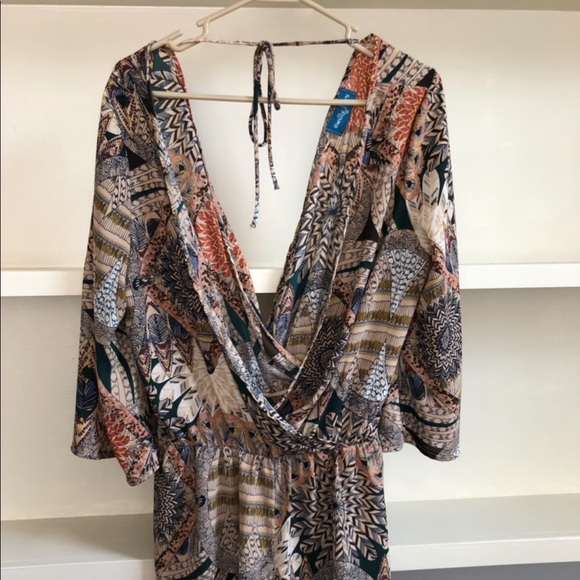 Backless romper - Picture 2 of 2